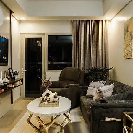 Le Martell 1Br Bgc Condo Unit - Infinity Pool & Gym Access With 360 City View